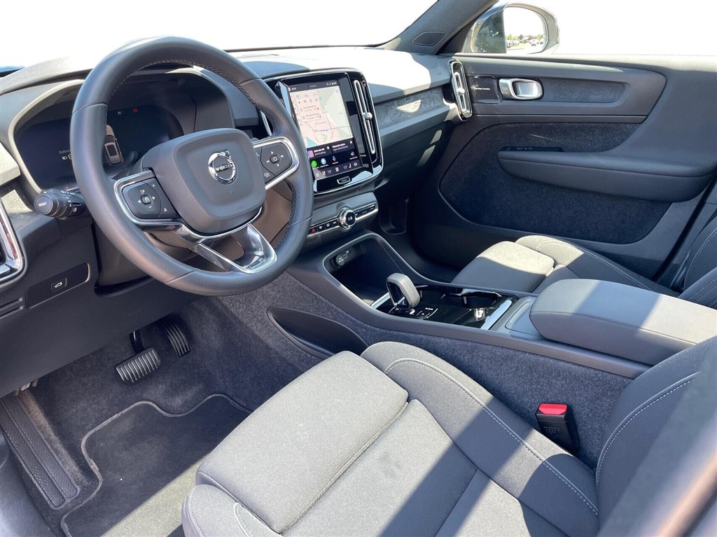 Volvo XC40 Recharge Extended Range Ultimate 252HK 5d Aut. - Image 3