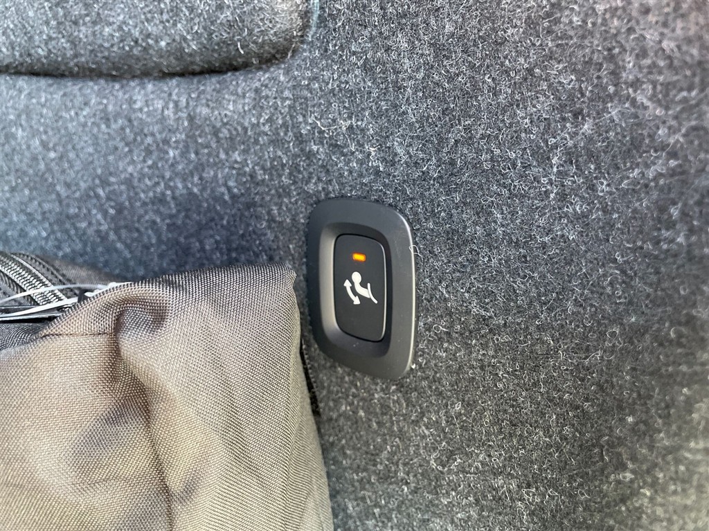 Volvo XC40 Recharge Extended Range Ultimate 252HK 5d Aut. - Image 21