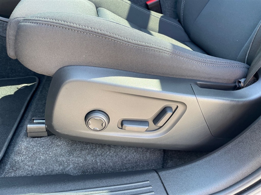 Volvo XC40 Recharge Extended Range Ultimate 252HK 5d Aut. - Image 24