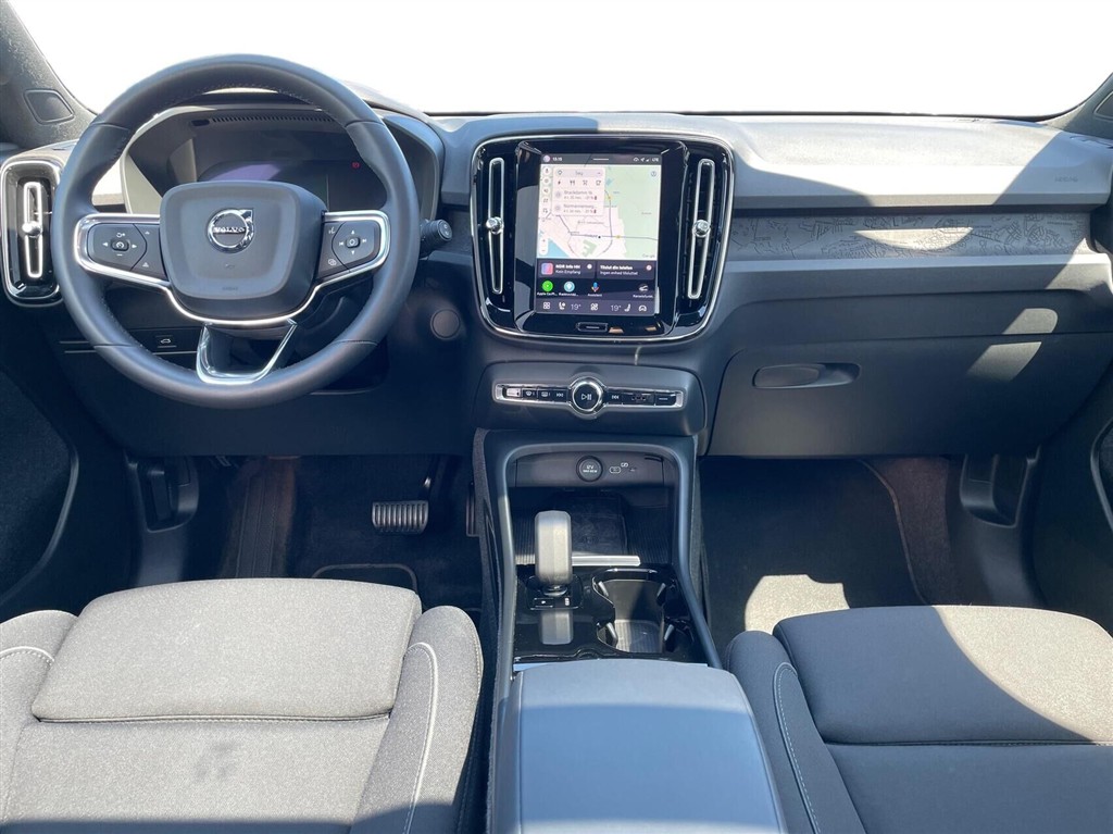 Volvo XC40 Recharge Extended Range Ultimate 252HK 5d Aut. - Image 4