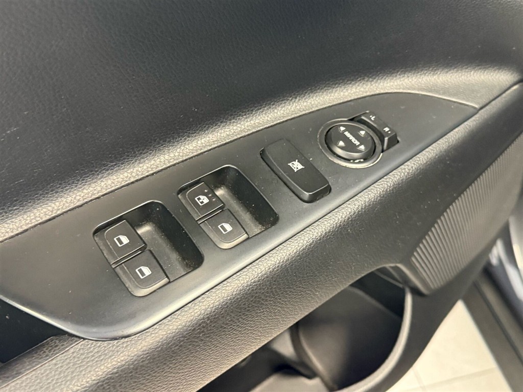 Kia Stonic 1,2 Attraction 84HK 5d - Image 8