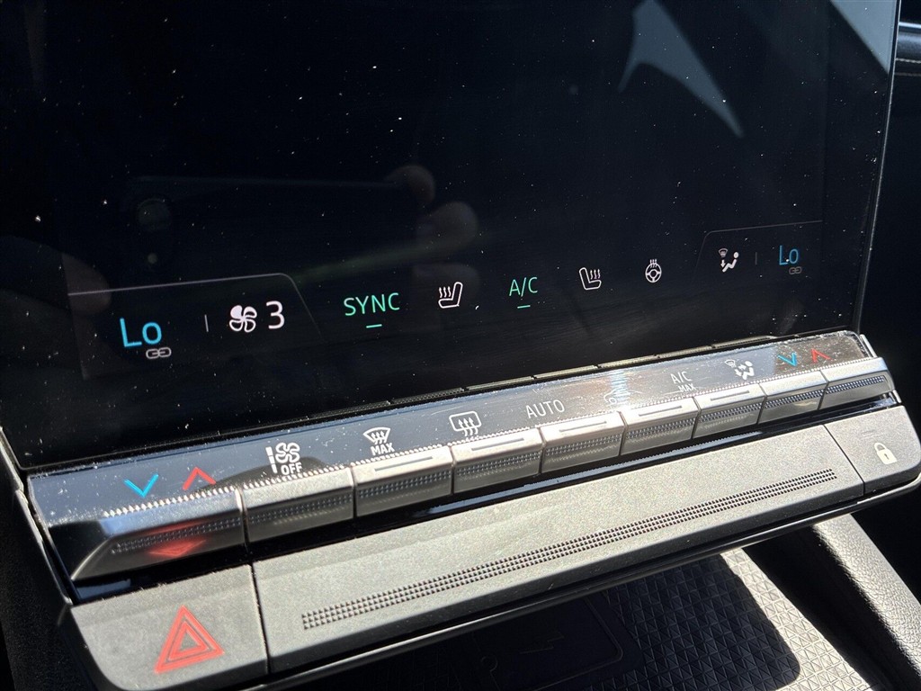 Renault Mégane E-TECH Iconic 220HK 5d Aut. - Image 23