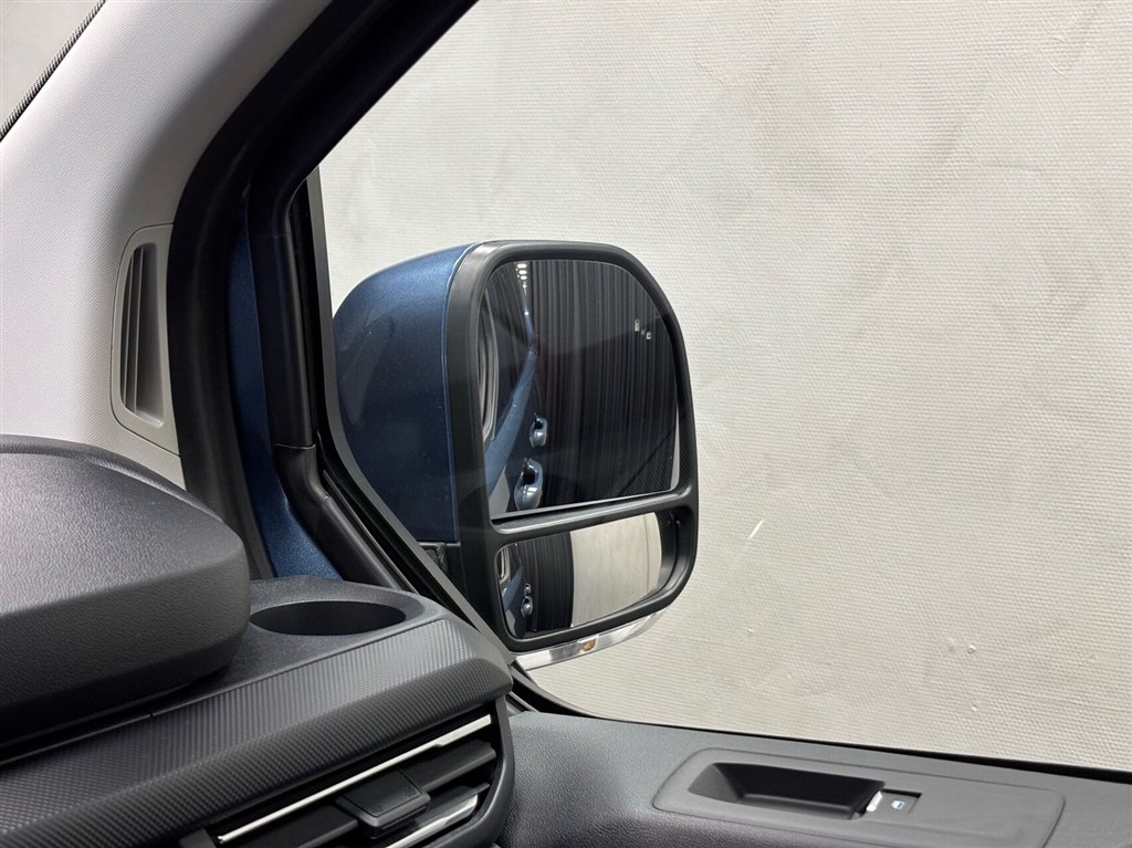 Ford E-Transit Custom 340 L1H1 EL Trend 218HK Aut. - Image 26