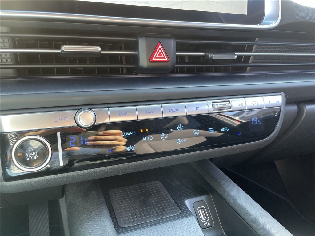 Hyundai Ioniq 6 Electric 77,4 kWh Advanced 229HK Aut. - Image 20