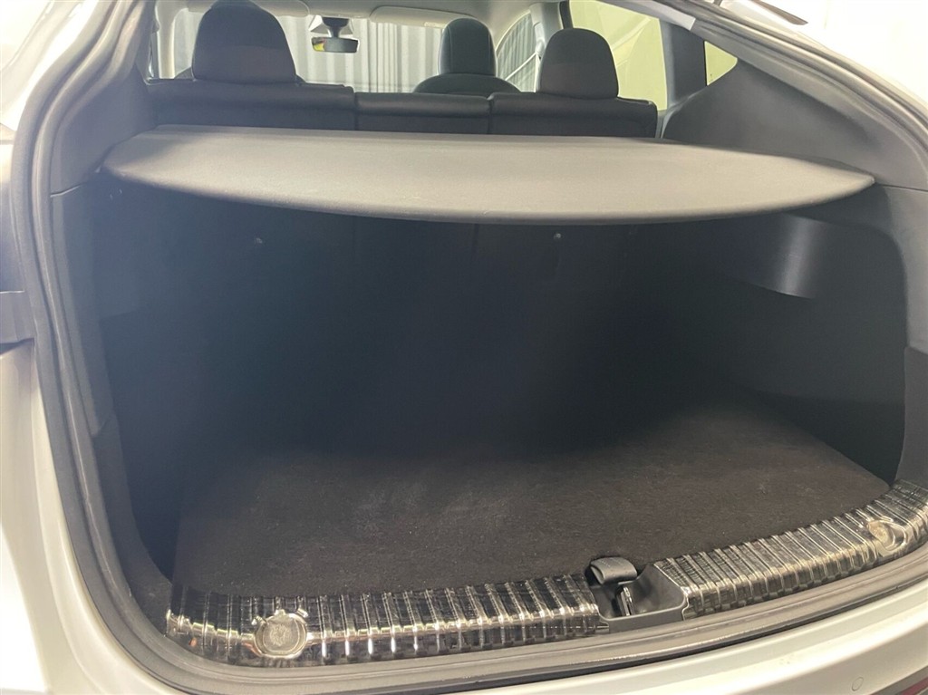 Tesla Model Y EL Long Range AWD 514HK 5d Aut. - Image 7