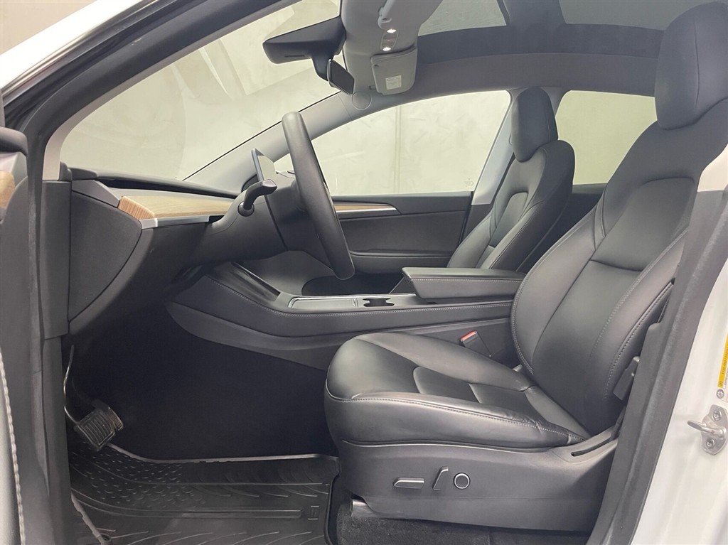 Tesla Model Y EL Long Range AWD 514HK 5d Aut. - Image 8