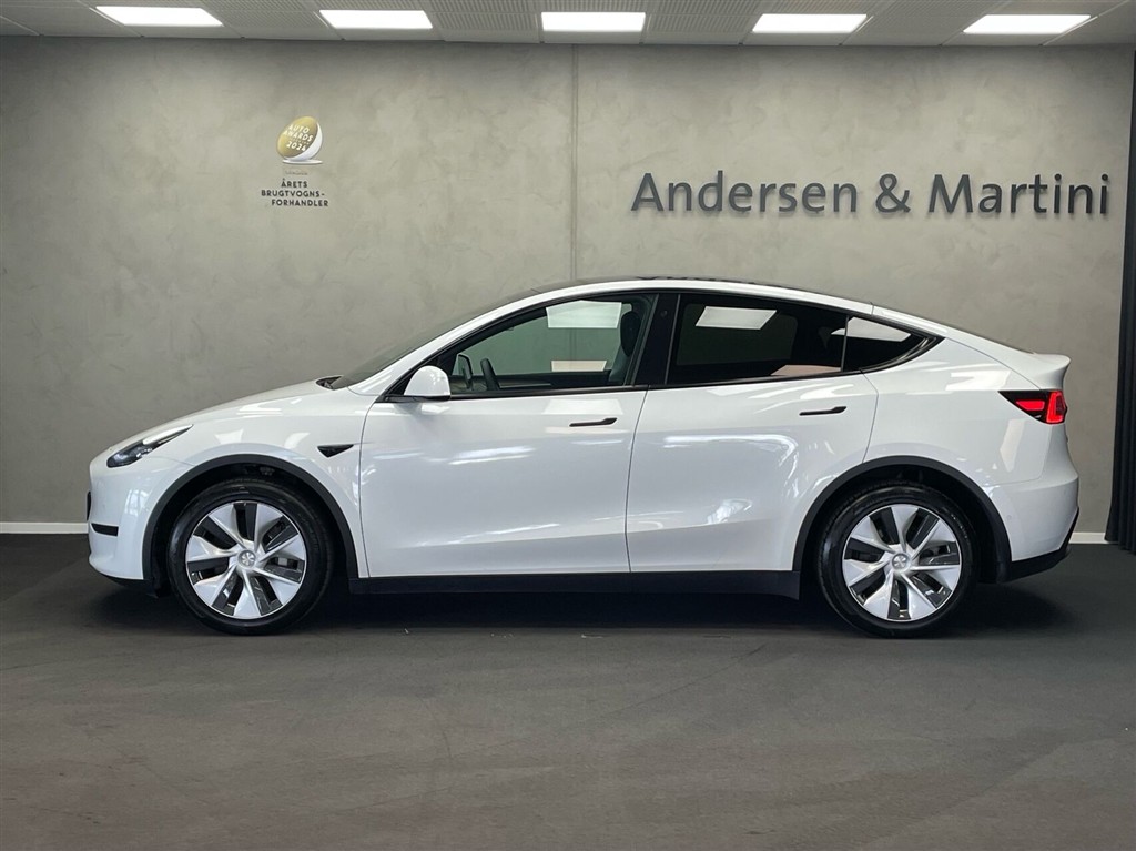 Tesla Model Y EL Long Range AWD 514HK 5d Aut. - Image 4