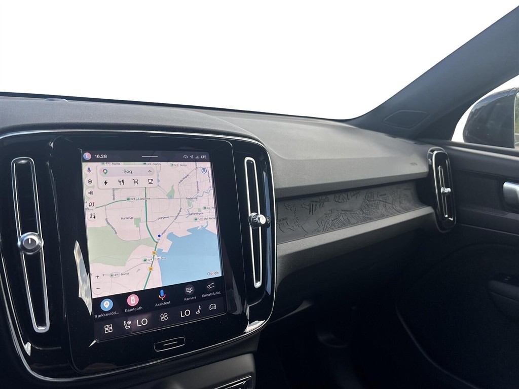 Volvo XC40 P6 Recharge Plus 231HK 5d Aut. - Image 11
