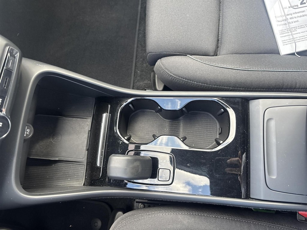 Volvo XC40 P6 Recharge Plus 231HK 5d Aut. - Image 12