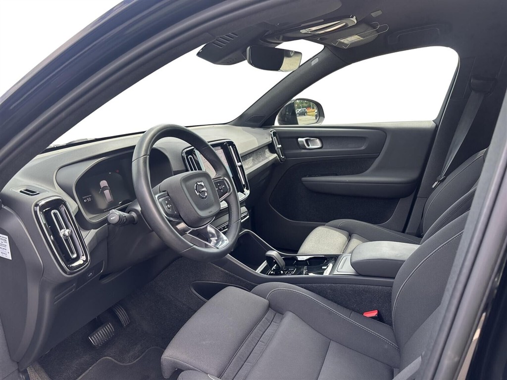 Volvo XC40 P6 Recharge Plus 231HK 5d Aut. - Image 4