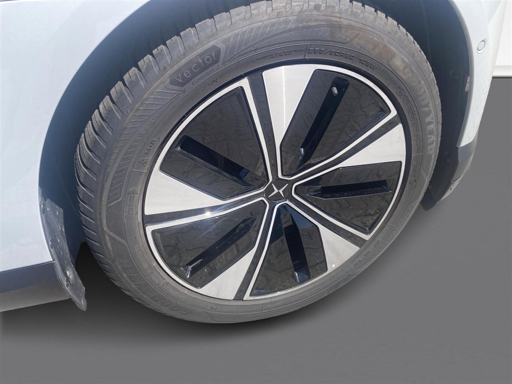 Polestar 4 EL LRSM Prime 272HK 5d Aut. - Image 14