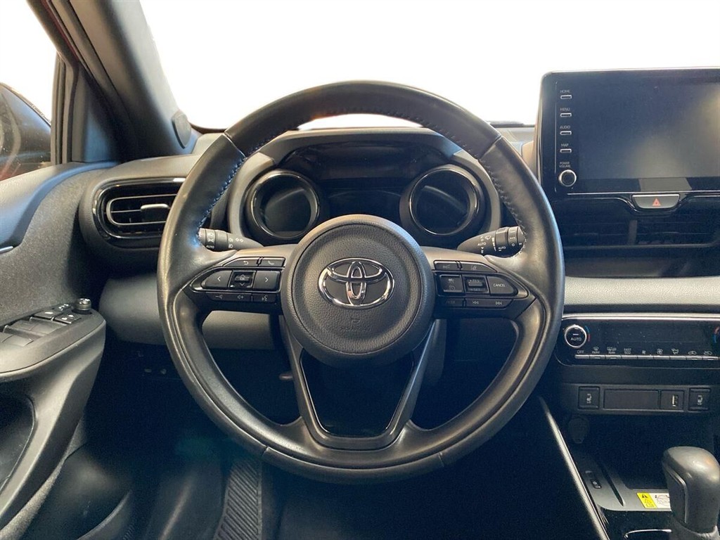 Toyota Yaris 1,5 Hybrid H3 Premier Edition 116HK 5d Trinl. Gear - Image 11