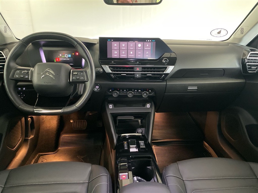 Citroën e-C4 EL Shine Ltd. 136HK 5d Aut. - Image 10