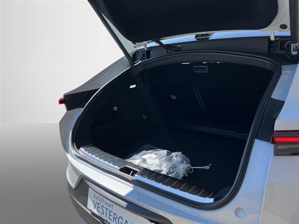 Polestar 4 EL LRSM Prime 272HK 5d Aut. - Image 10