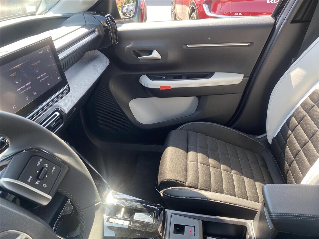 Citroën e-C3 Aircross EL Plus 113HK 5d Aut. - Image 10