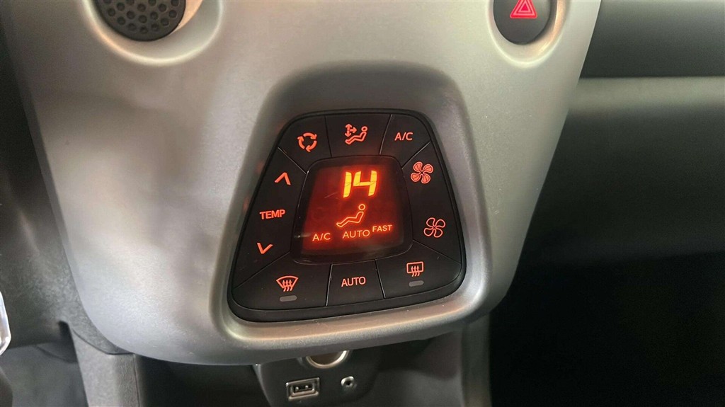 Toyota Aygo 1,0 VVT-I X-pression X-Shift 72HK 5d Aut. - Image 13