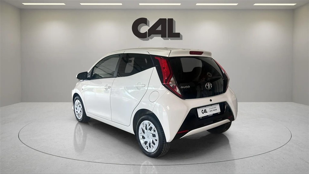 Toyota Aygo 1,0 VVT-I X-pression X-Shift 72HK 5d Aut. - Image 3