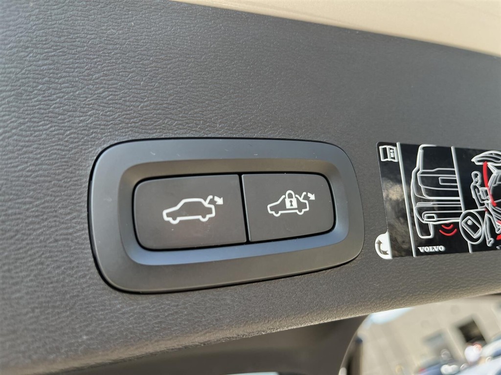 Volvo XC40 1,5 T5 Recharge Plugin-hybrid Inscription 262HK 5d 7g Aut. - Image 16