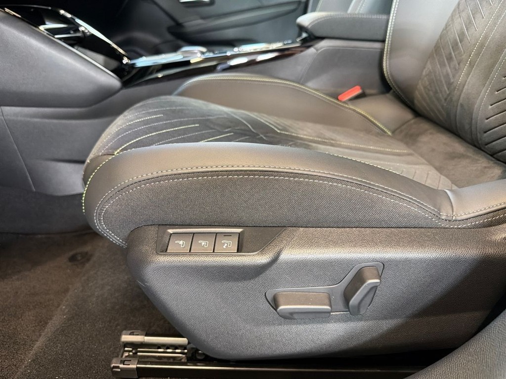 Peugeot e-208 EL GT 156HK 5d Aut. - Image 19