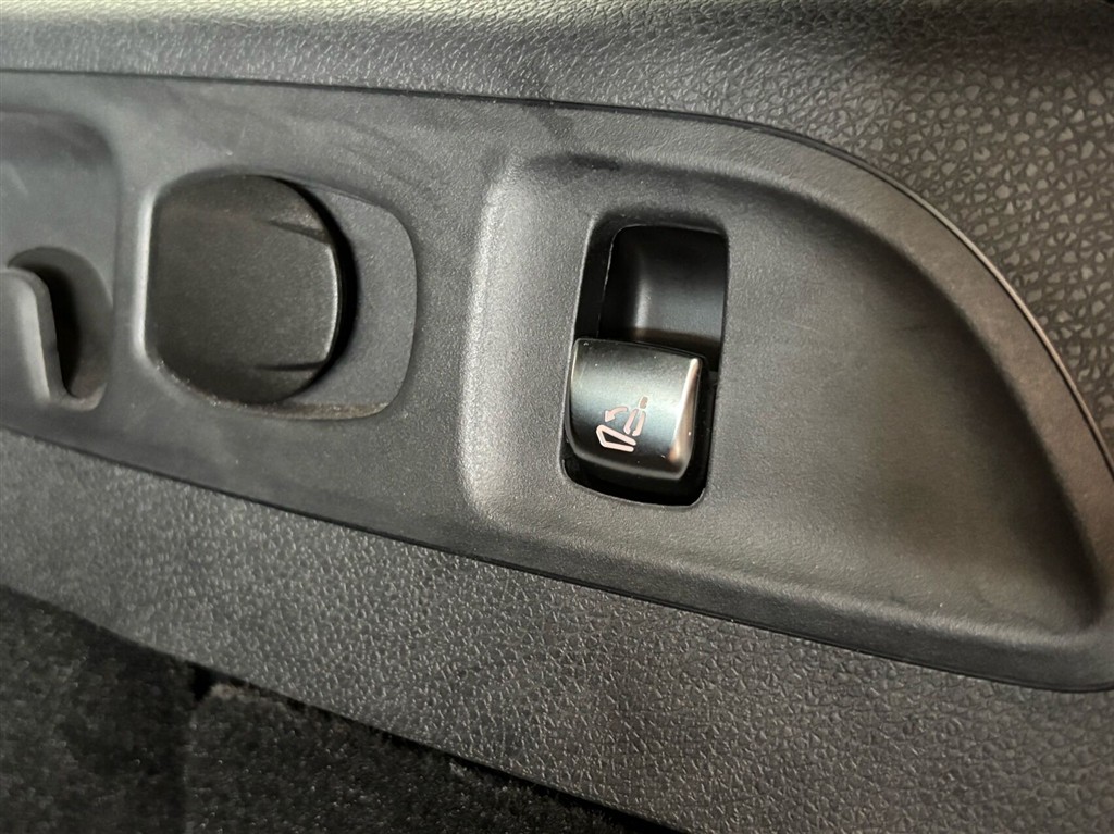 Mercedes-Benz E300 de T 2,0 Plugin-hybrid Avantgarde 9G-Tronic 306HK Stc Aut. - Image 9