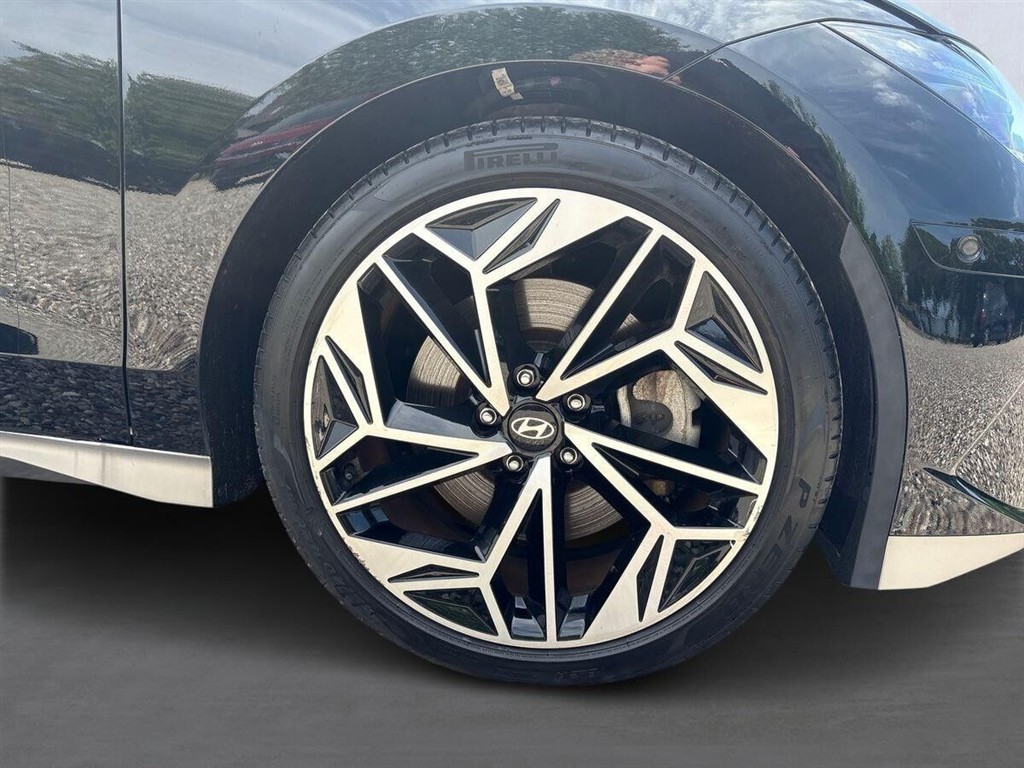Hyundai Ioniq 6 Electric 77,4 kWh Ultimate 229HK Aut. - Image 9