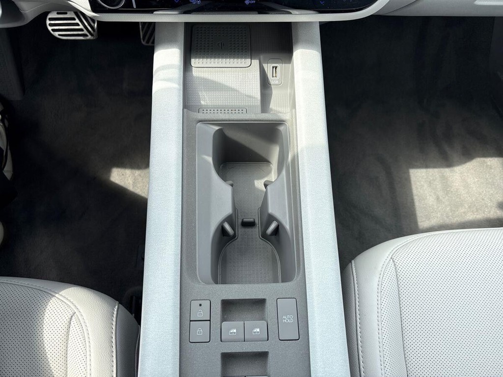 Hyundai Ioniq 6 Electric 77,4 kWh Ultimate 229HK Aut. - Image 19