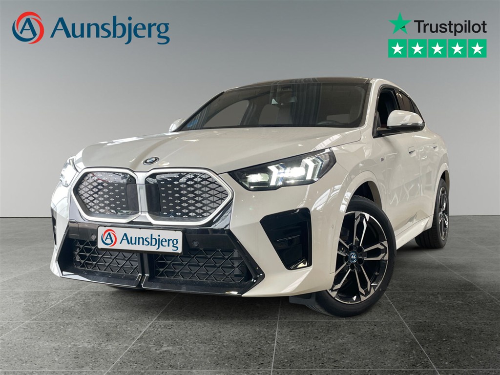 BMW iX2 eDrive20 EL M-Sport 204HK 5d Aut.