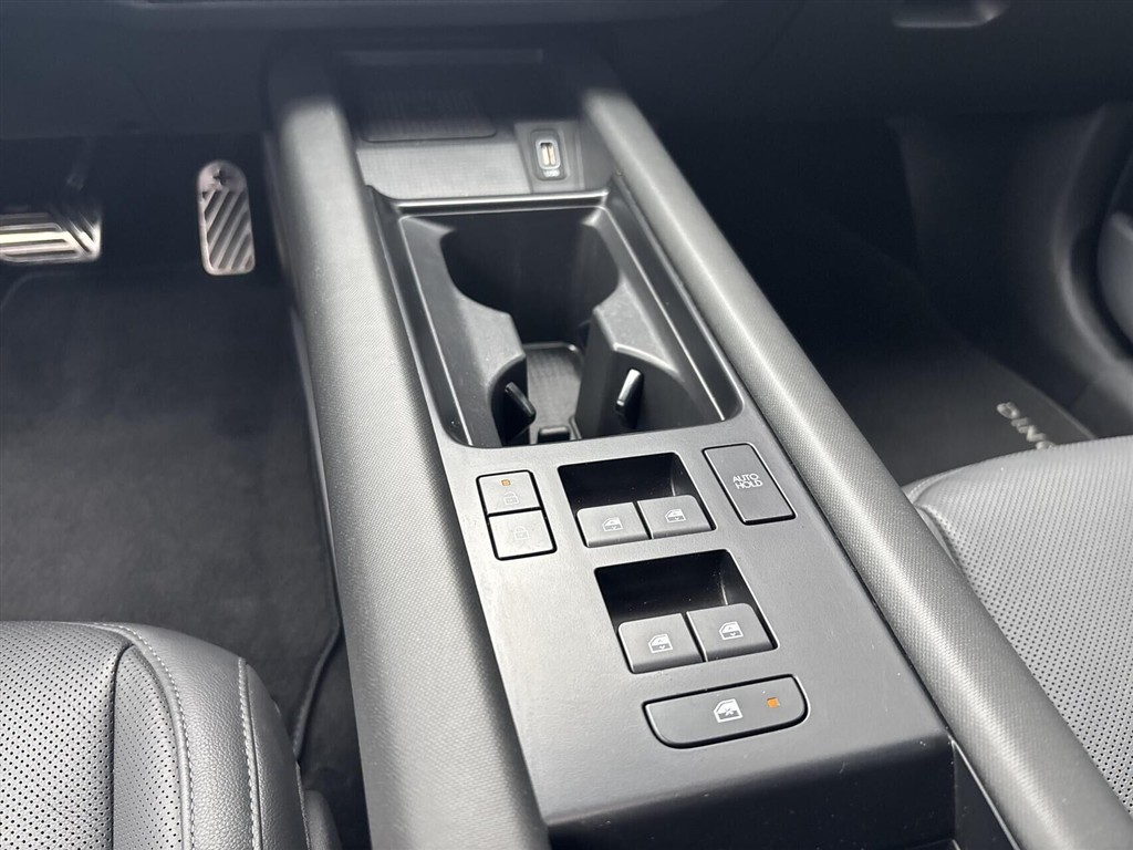 Hyundai Ioniq 6 Electric 77,4 kWh Ultimate 229HK Aut. - Image 9