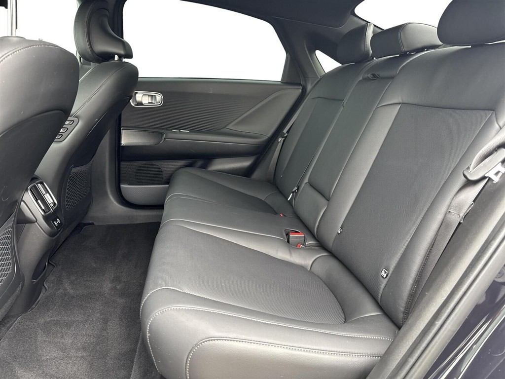Hyundai Ioniq 6 Electric 77,4 kWh Ultimate 229HK Aut. - Image 5