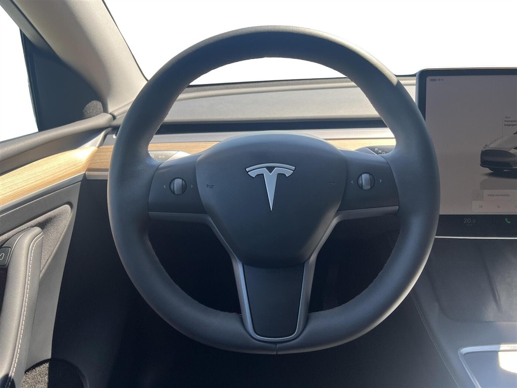 Tesla Model Y EL Long Range AWD 514HK 5d Aut. - Image 7