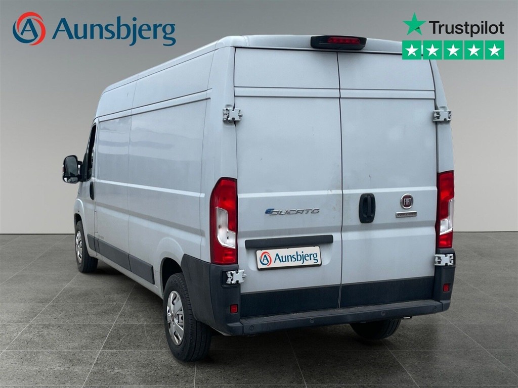 Fiat E-Ducato 35 Maxi L2H2 EL 122HK Van Aut. - Image 3