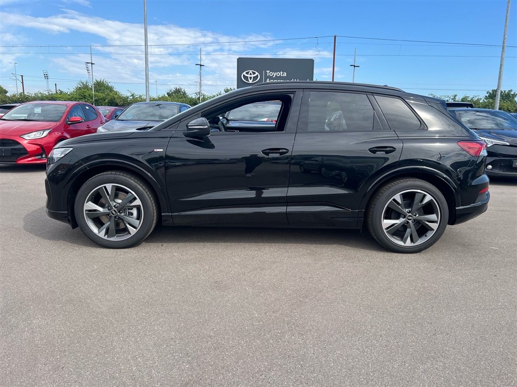 Audi Q4 45 E-tron S Line Edition Quattro 286HK 5d Aut. - Image 2