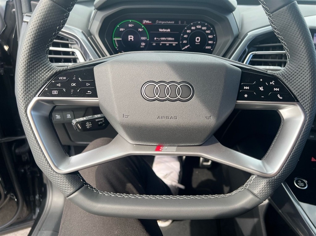 Audi Q4 45 E-tron S Line Edition Quattro 286HK 5d Aut. - Image 11