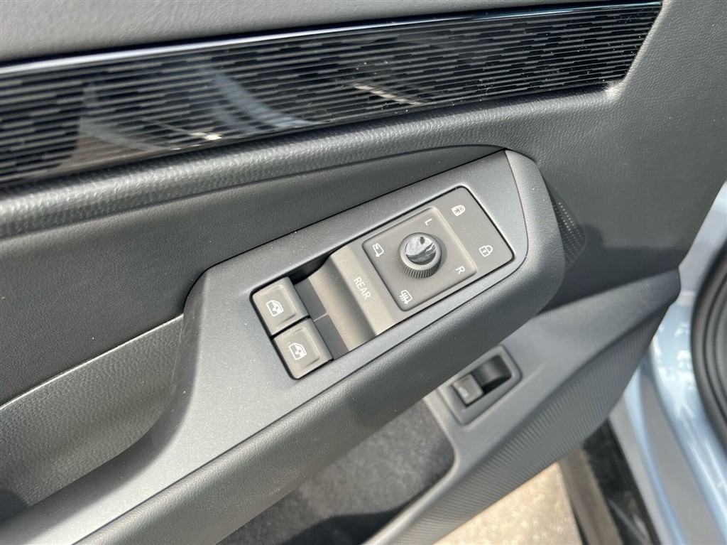 VW ID.7 EL Pro 286HK 5d Aut. - Image 8