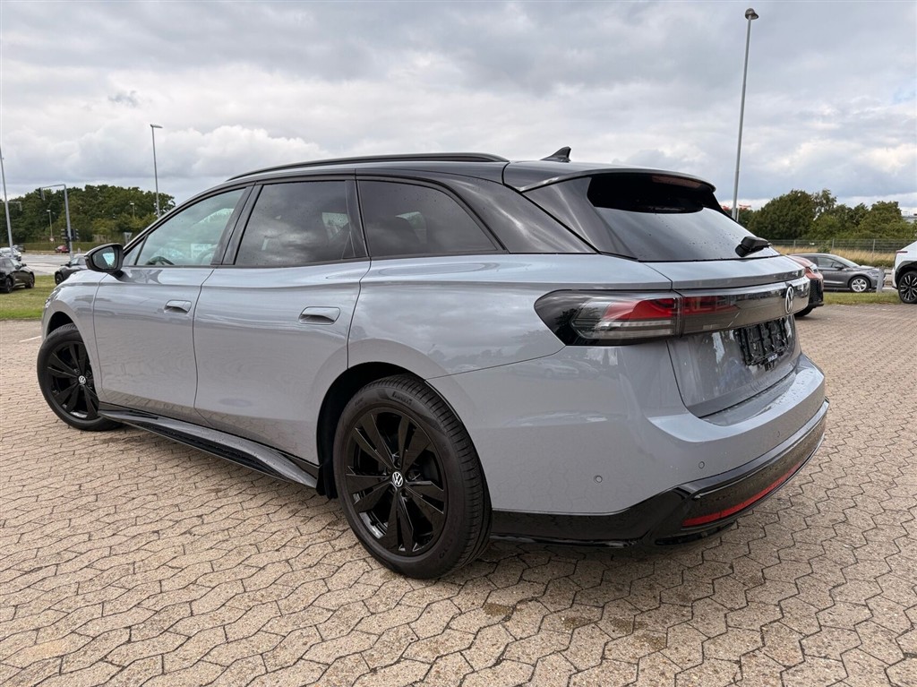 VW ID.7 Tourer EL Pro 286HK Stc Aut. - Image 4