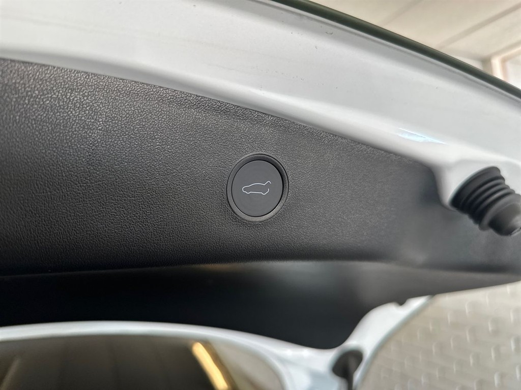 Tesla Model 3 EL Performance AWD 513HK Aut. - Image 14