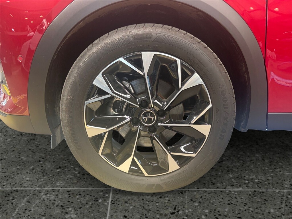 DS DS3 Crossback E-Tense Rivoli 156HK 5d Aut. - Image 9
