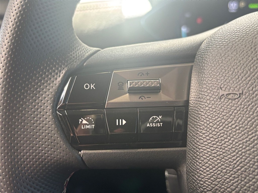 DS DS3 Crossback E-Tense Rivoli 156HK 5d Aut. - Image 17