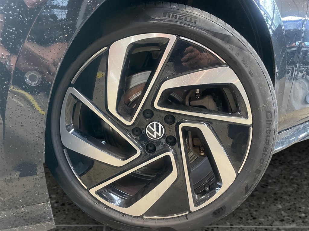 VW ID.7 EL Style 286HK 5d Aut. - Image 4