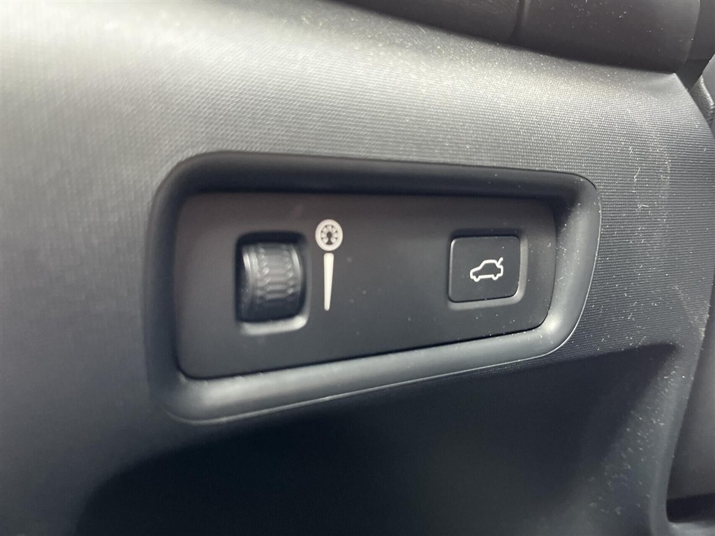 Polestar 2 EL Intro Dual motor AWD 408HK 5d Aut. - Image 17