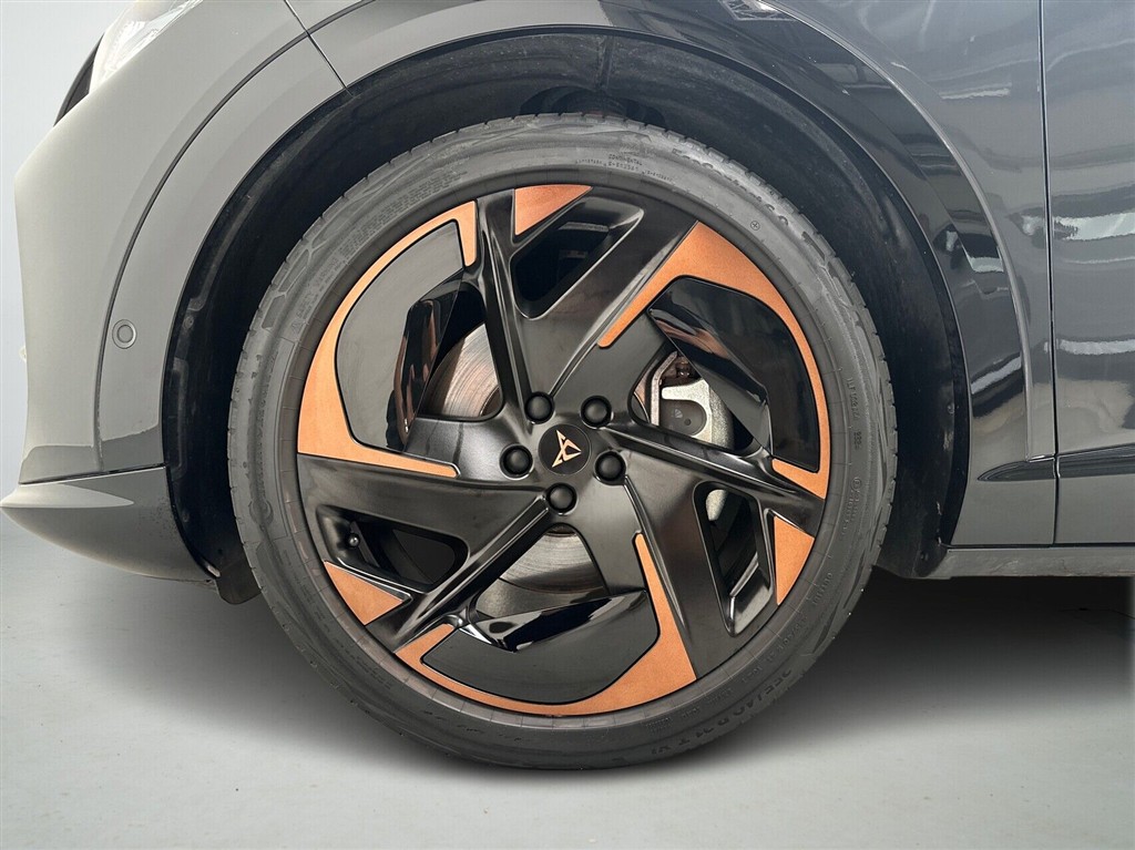 Cupra Tavascan EL VZ Adrenaline 4X4 340HK 5d Aut. - Image 9