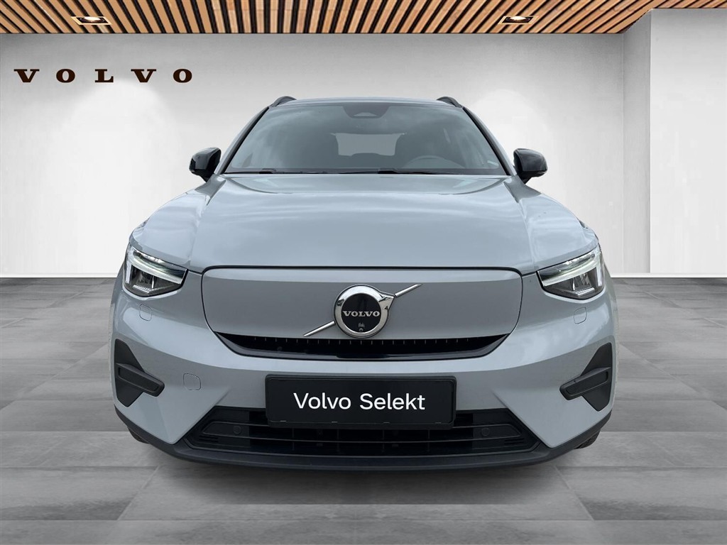 Volvo EX40 Single Motor Extended Range Core 252HK 5d Aut. - Image 9