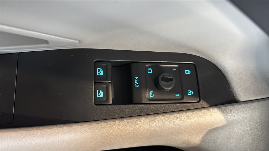 Ford Explorer EL UR Select RWD 286HK 5d Aut. - Image 21