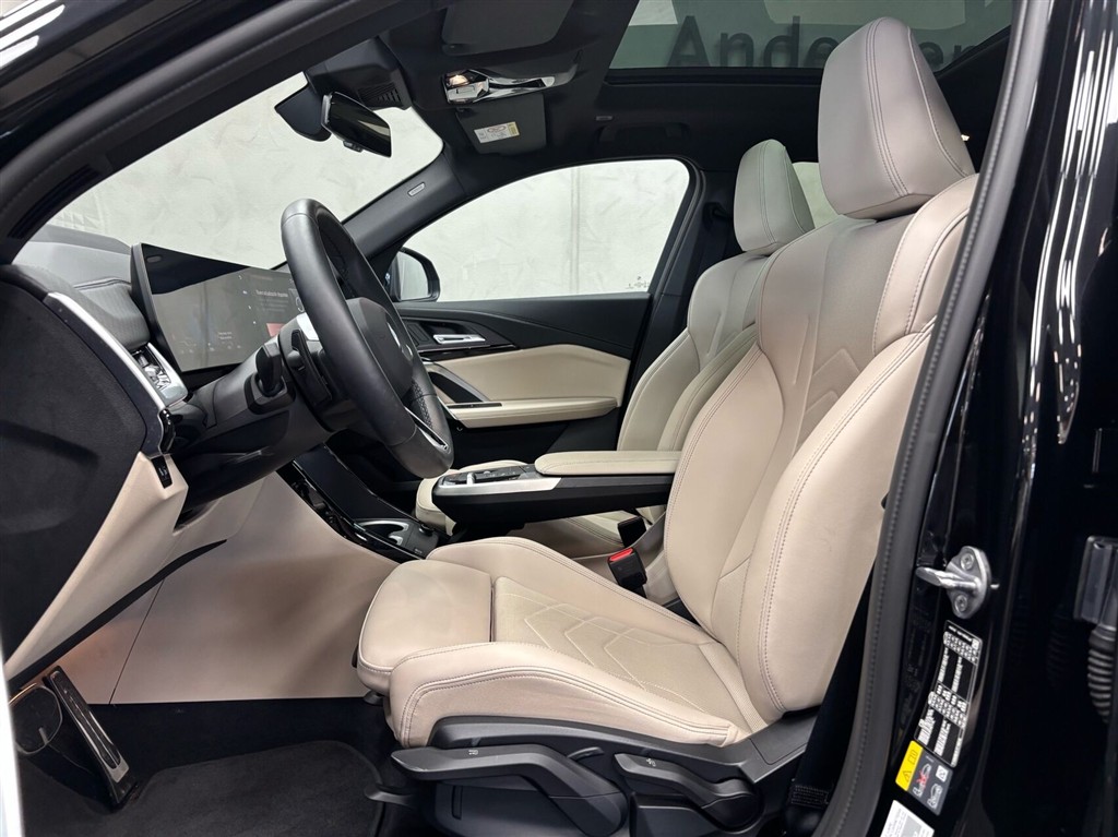 BMW iX2 eDrive20 EL M-Sport 204HK 5d Aut. - Image 9