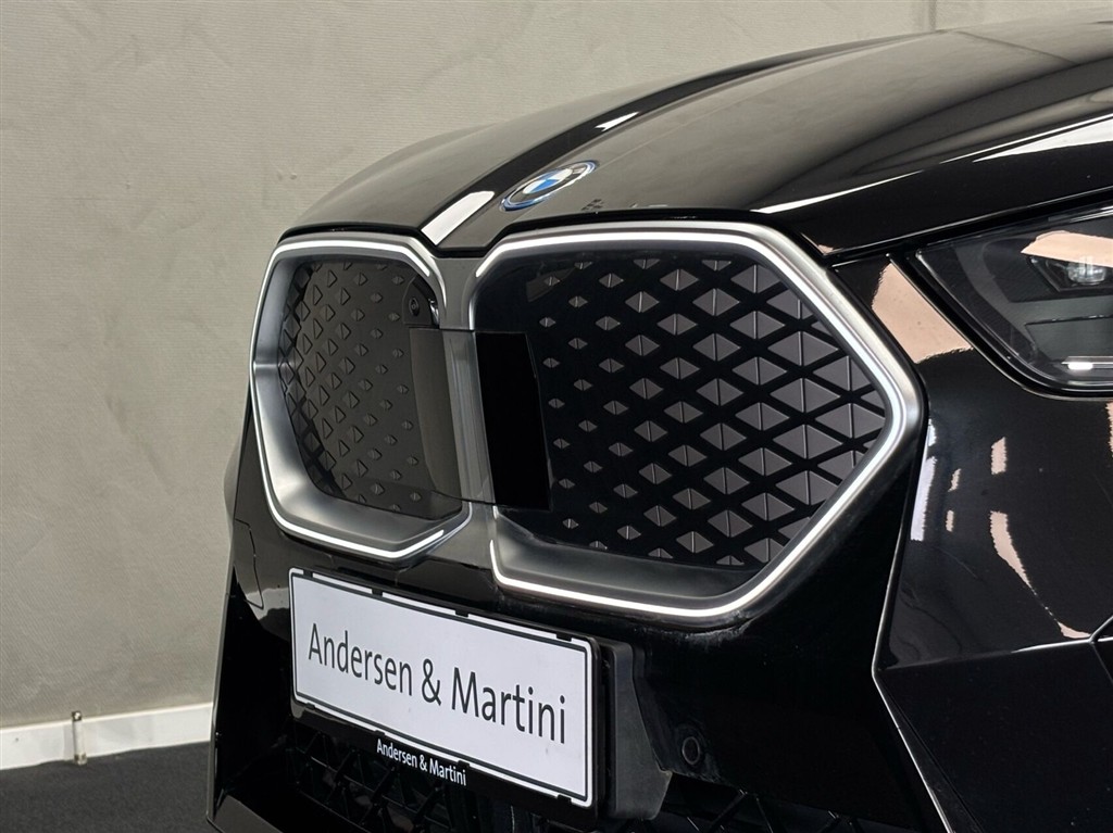 BMW iX2 eDrive20 EL M-Sport 204HK 5d Aut. - Image 2