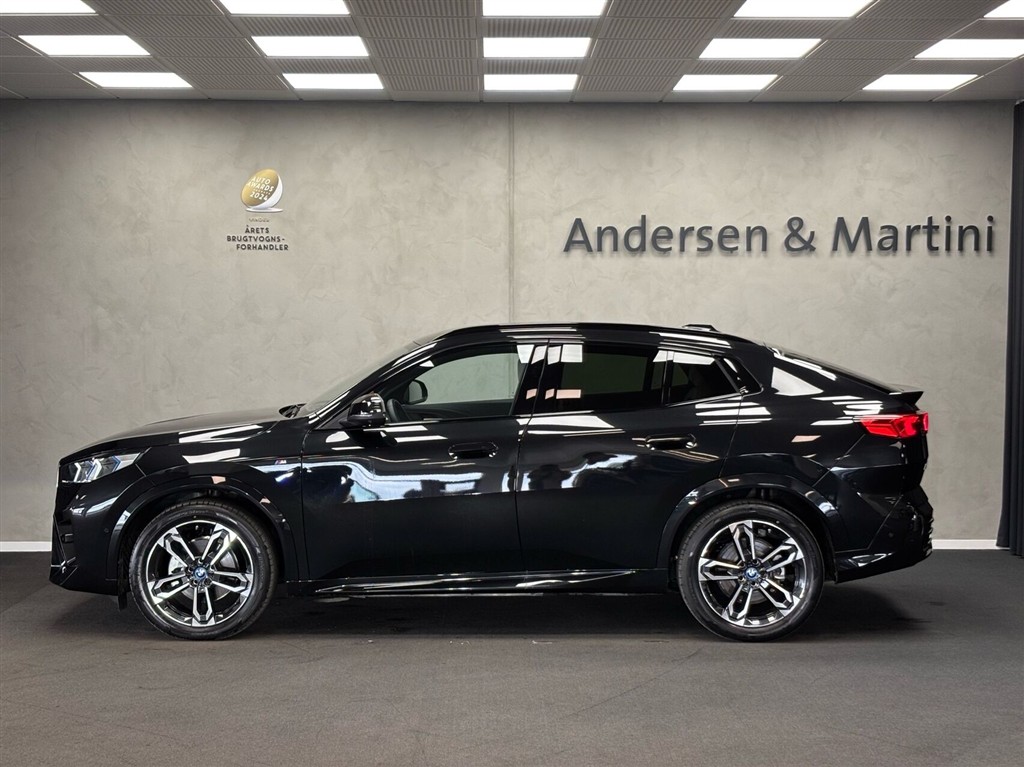 BMW iX2 eDrive20 EL M-Sport 204HK 5d Aut. - Image 3