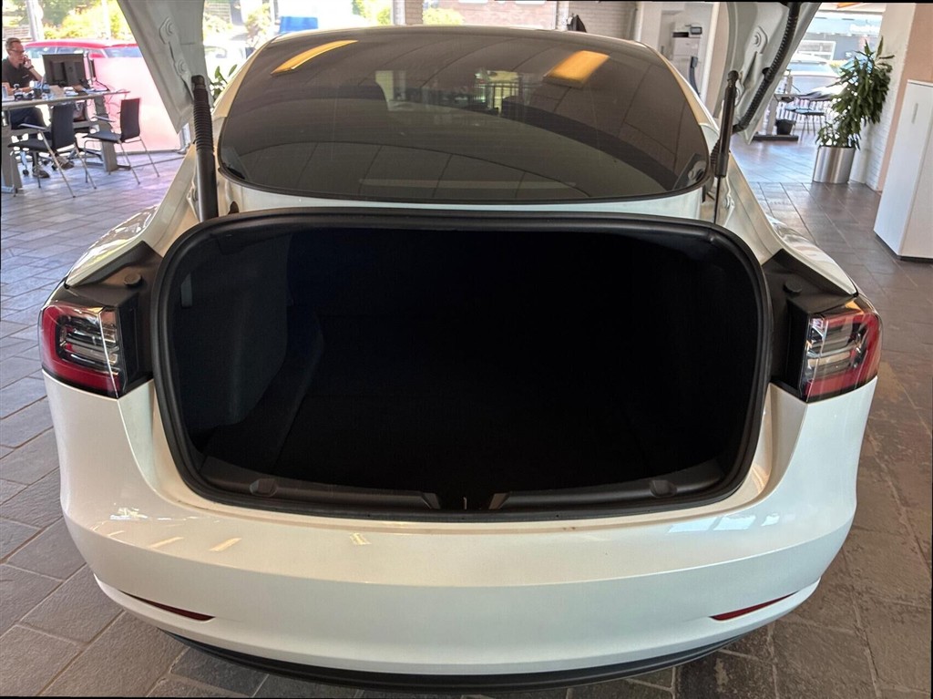 Tesla Model 3 EL Long Range AWD 498HK Aut. - Image 12