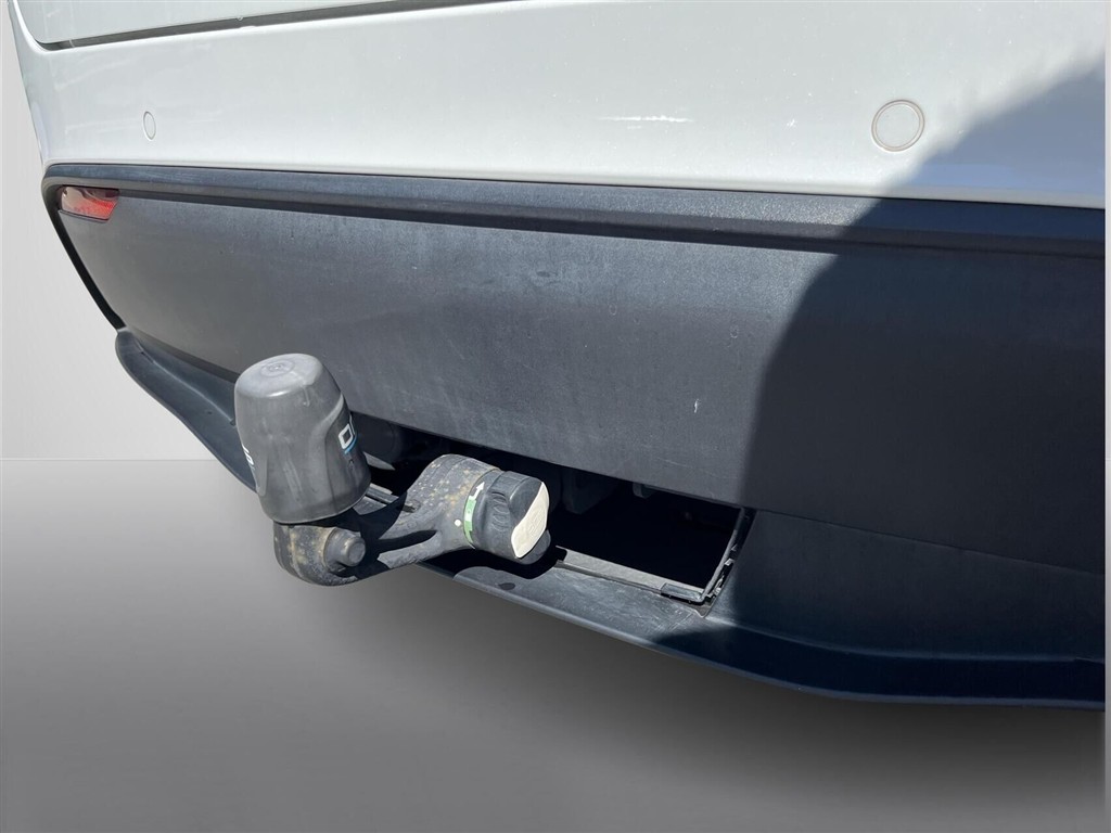 Tesla Model Y EL Long Range AWD 514HK 5d Aut. - Image 8