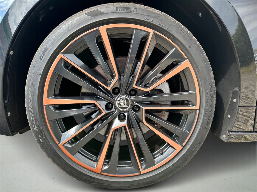 Skoda Enyaq 80X iV Founders Edition 4x4 265HK 5d Aut. - Image 15