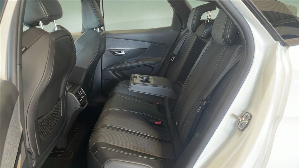 Peugeot 3008 1,6 PureTech Plugin-hybrid Allure Pack EAT8 225HK 5d 8g Aut. - Image 6